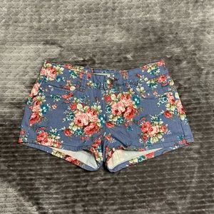 Stretchy Denim Flower Shorts